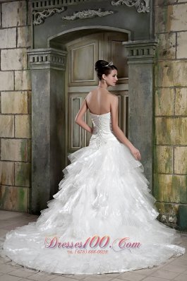 Organza Layers Strapless A-line Chapel Train Wedding Gown