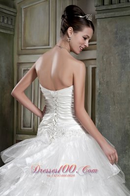 Organza Layers Strapless A-line Chapel Train Wedding Gown