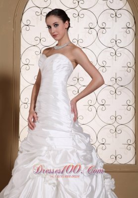 Sweetheart Taffeta Chapel Train Wedding Gown Pick-ups