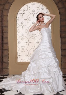 Sweetheart Taffeta Chapel Train Wedding Gown Pick-ups