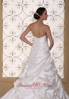 Sweetheart Taffeta Chapel Train Wedding Gown Pick-ups