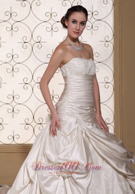 Off White Strapless Chapel Train Taffeta Wedding Dress Pick-ups