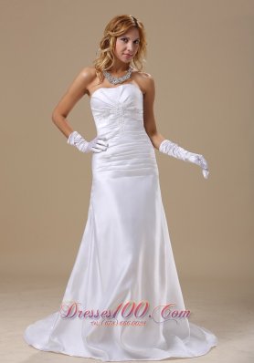 Ruched Appliques Strapless Bridal Dress Floor-length Brush Train