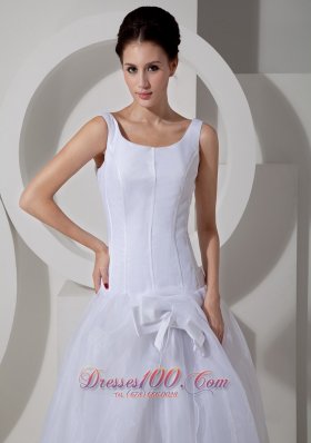 Scoop Neck Court Train Princess Bridal Gown With Tulle