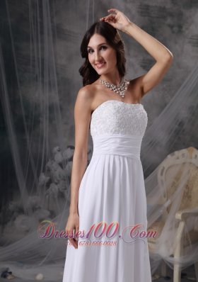 Appliques Strapless Ruch Chiffon Bridal Dress With Watteau Train