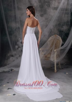 Appliques Strapless Ruch Chiffon Bridal Dress With Watteau Train