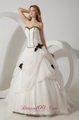 Organza Hand Made Flowers Sweetheart Bridal Gown Brush Train