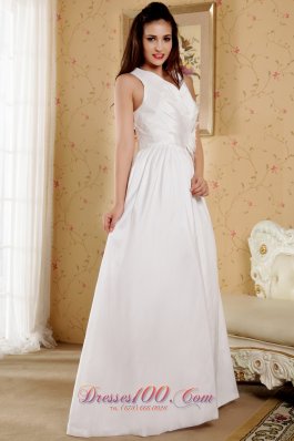 Taffeta Hand Made Flowers Bridal Dress V-neck Floor-length