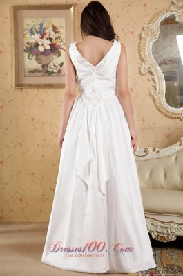 Taffeta Hand Made Flowers Bridal Dress V-neck Floor-length