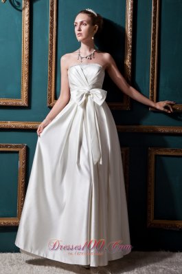 Elastic Wove Satin Beading and Bows Wedding Bridal Gown Strapless