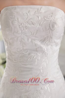 Princess Court Train Wedding Gown Strapless Organza Embroidery