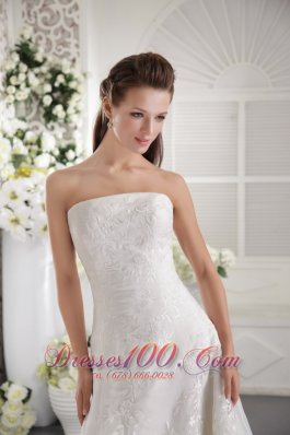 Princess Court Train Wedding Gown Strapless Organza Embroidery