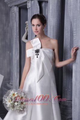 Chapel Train Satin Bridal Wedding Gown Strapless Beading Bowknot