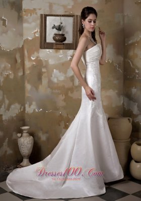 Strapless Mermaid Satin Bridal Gown With Court Train Appliques