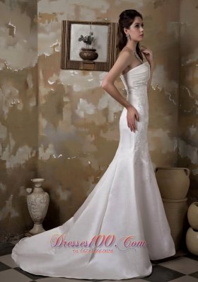 Strapless Mermaid Satin Bridal Gown With Court Train Appliques