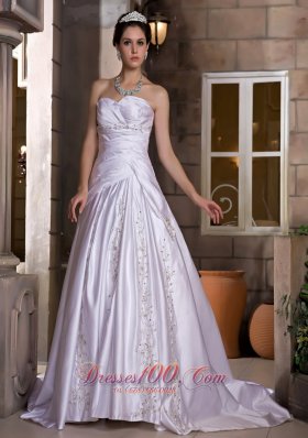 Sweetheart Chapel Train Wedding Gown Appliques With Beading