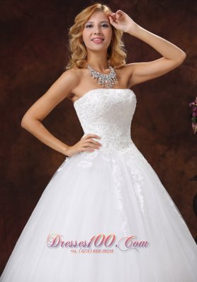 Appliques Strapless Ball Gown Floor-length A-line Wedding Dress