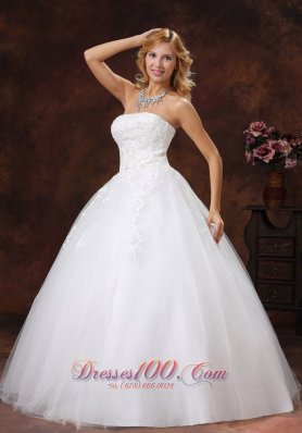 Appliques Strapless Ball Gown Floor-length A-line Wedding Dress