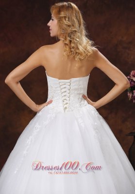 Appliques Strapless Ball Gown Floor-length A-line Wedding Dress