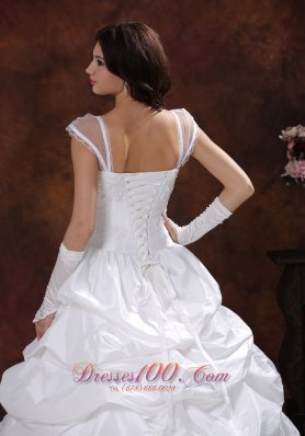 White Straps Appliques Sweetheart Neckline Wedding Gown