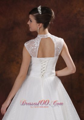 Organza High Neckline Bridal Dress With Appliques Decorate