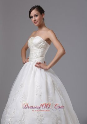 Tulle Ball Gown Sweetheart Bridal Dress Ruched Appliques