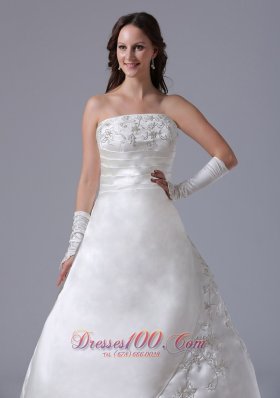 Strapless Embroidery Wedding Gown Ruched A-line Court Train