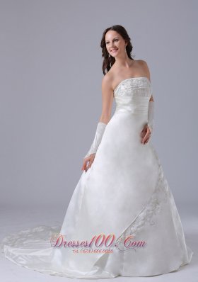 Strapless Embroidery Wedding Gown Ruched A-line Court Train