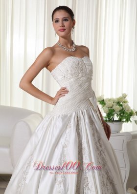 Sweetheart Satin Wedding Dress Embroidery A-line Chapel Train