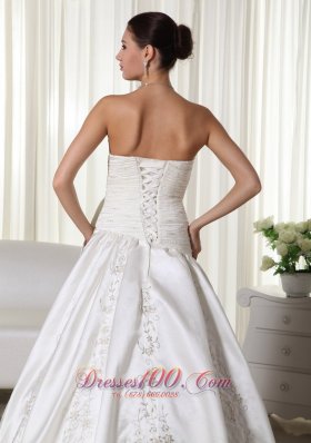 Sweetheart Satin Wedding Dress Embroidery A-line Chapel Train