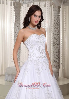 Sweetheart A-line Wedding Dress Organza Appliques Court Train