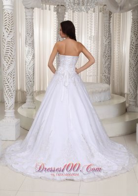 Sweetheart A-line Wedding Dress Organza Appliques Court Train