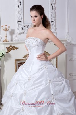 Taffeta Court Train Wedding Gown Strapless Embroidery