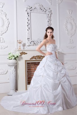 Taffeta Court Train Wedding Gown Strapless Embroidery