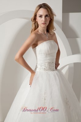 Taffeta and Organza Wedding Gown Strapless Embroidery Floor-length