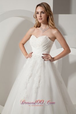 Sweetheart Appliques Bridal Dress Taffeta and Organza Court Train