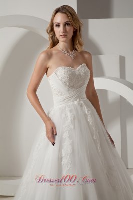 Sweetheart Appliques Bridal Dress Taffeta and Organza Court Train