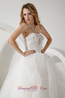 Strapless Tulle Ball Gown Wedding Dress Floor-length Beading