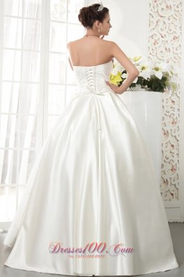 A-line/Princess Satin white Wedding Dress with beading