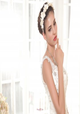 Straps V-neck Tulle and Taffeta Appliques Wedding Dress