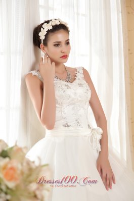 Straps V-neck Tulle and Taffeta Appliques Wedding Dress