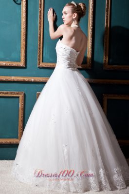 Ball Gown Strapless Floor-length Tulle Beading Wedding Dress