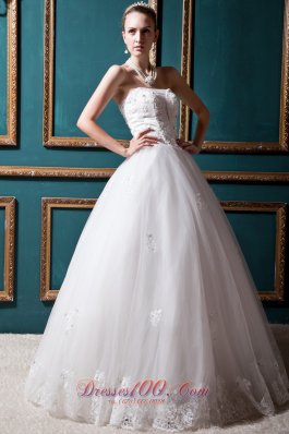 Ball Gown Strapless Floor-length Tulle Beading Wedding Dress