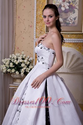 Ball Gown Strapless Embroidery Wedding Dress Chapel Train