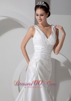 Column Wedding Dress V-neck Court Train Ruch and Appliques