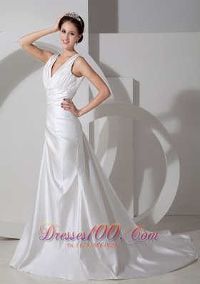 Column Wedding Dress V-neck Court Train Ruch and Appliques