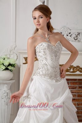 Luxurious Sweetheart Wedding Dress Appliques Unique Design