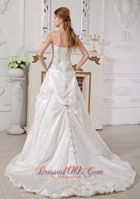 Luxurious Sweetheart Wedding Dress Appliques Unique Design