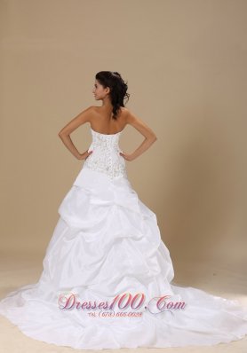 Embroidery Chapel Train Bridal Gowns Pick-ups Taffeta