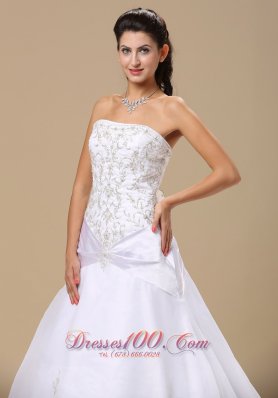 Exclusive Embroidery Wedding Dress Sheath Chapel Train